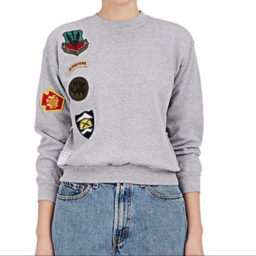 Icons patch appliqué grey fleece sweat shirt